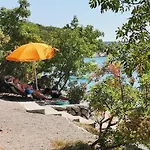 아파트 Apartmani Omisalj 오미살즈