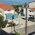 Apartmani Omisalj 오미살즈