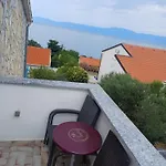 Apartmani Omisalj