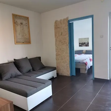 Apartmani Omisalj * Omišalj