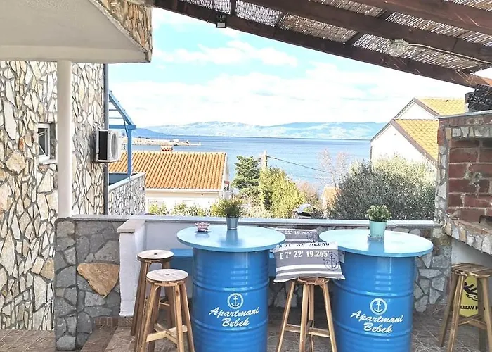 Apartmani Omisalj * אומיסאליי