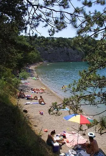 Apartmani Omisalj * אומיסאליי