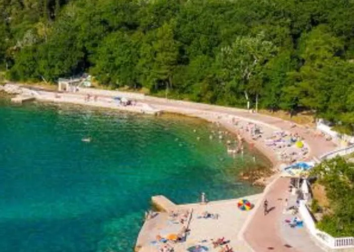 Apartmani Omisalj דירה *