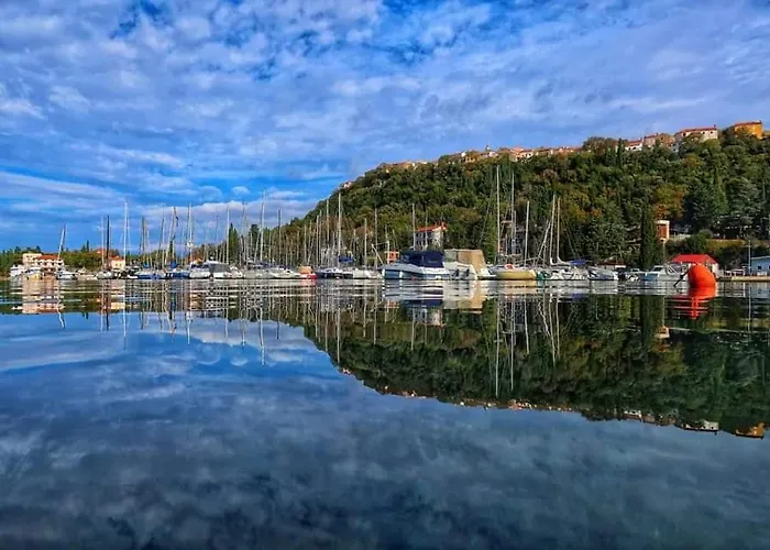 Apartmani Omisalj דירה אומיסאליי