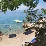 公寓 Apartmani Omisalj 奥米沙利