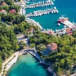Apartmani Omisalj *
