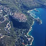 Apartmani Omisalj דירה אומיסאליי