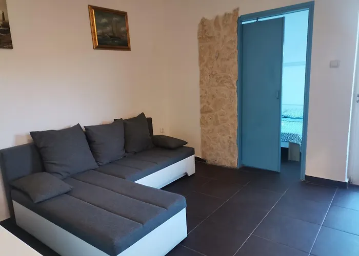 Apartmani Omisalj * Омишаль