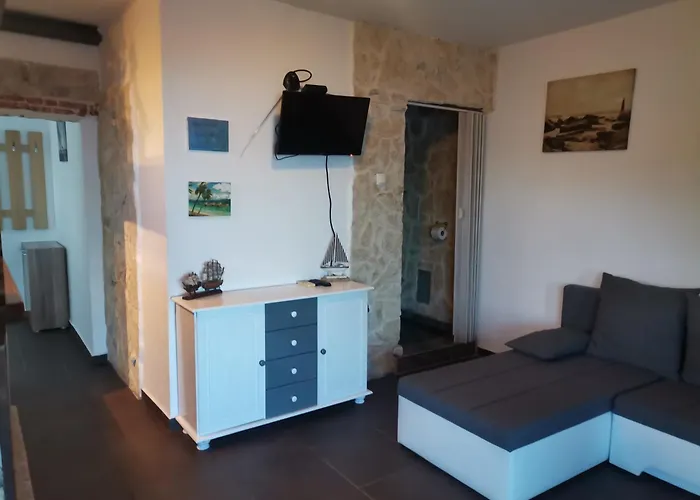 Apartmani Omisalj *